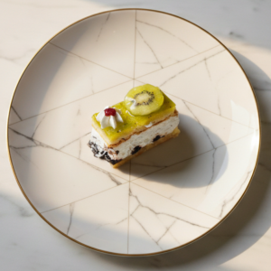 Pastel de kiwi con nata y chocolate